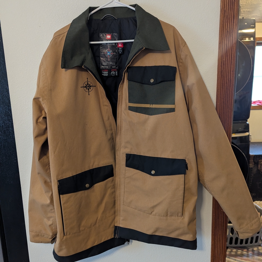 Men's Tan and Black Jacket